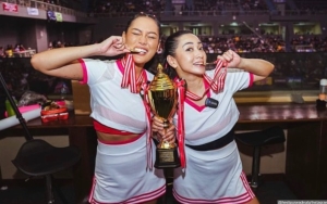 8 Potret Hesti Purwadinata Enerjik di Usia Jelang 40, Menang Tepok Bulu Bareng Erika Carlina
