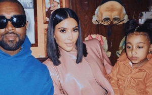 North West Putri Kim Kardashian Viral Usai Pakai Jaket Lawas Milik Kanye West Ke Paris Fashion Week