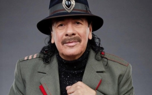 Musisi Carlos Santana Jatuh Pingsan Saat Konser Di Michigan