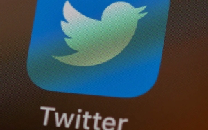 Elon Musk Ejek Ancaman Gugatan, Saham Twitter Anjlok