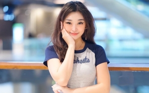Livy Renata Disebut Makin 'Suhu' Usai Pamer Tato dan Pakai Bikini Seksi