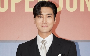 Anti Mainstream, Choi Siwon SuJu Bagi-Bagi Miras Gratis untuk Pemegang Tiket Super Show 9