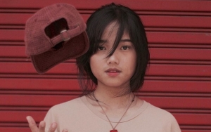 Fuji Pamer Video 'Seksi' Saat Ortu Thariq Halilintar di Indonesia, Rok SMA Kependekan Dinyinyir?