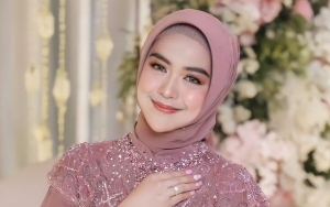 Asyik Joget Tanpa Kenakan Hijab Panjang, Ria Ricis 'Gantungkan' Busana Syar'i?