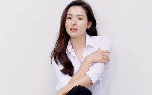 Kebiasaan Son Ye Jin Saat Umumkan Berita Penting Jadi Sorotan, Kenapa?