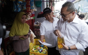 Mendag Zulhas Buka Suara Usai Ditegur Jokowi Soal Bagikan Minyak Goreng Sembari Kampanyekan Anak