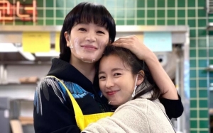 Bertubi Dikirim Hadiah, Kim Hye Soo Dapat Kejutan dari Han Hyo Joo di Lokasi Syuting 'Shuroop'