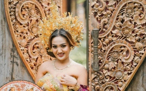 Lina Mukherjee Ramaikan Citayem Fashion Week, Gaya Busana Hingga Tingkahnya Bikin Geleng-geleng