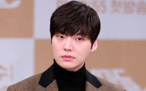Isinya Tentang Patah Hati, Ahn Jae Hyun Bagikan Pengalaman Perdana Lewat Terbitkan Buku 