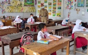 Muncul Aduan Siswa SD di Mamasa ke Jokowi Soal Guru yang Jarang Datang Mengajar, Berstatus PNS?