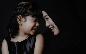 Nyanyi Lagu 'Hachi' Versi Vanessa Angel, Aisyah Anaknya Puput Mendadak Ketakutan Usai Alami Hal Ini