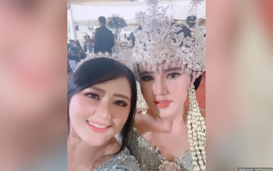 Curi Fokus di Nikahan Via Vallen Sang Kakak, Intip 8 Pesona Mella Rossa