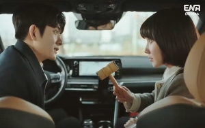 Kang Tae Oh 'Nyempil' di Postingan Park Eun Bin Bareng Geng Hanbada 'Extraordinary Attorney Woo'