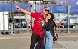 Main Badminton Bareng Suami, Gaya Sporty Lesty Kejora Curi Perhatian