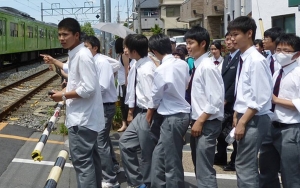 Siswa di Hongkong Ini Maju Komplain Larangan Rambut Panjang Bagi Murid Laki-laki di Sekolahnya
