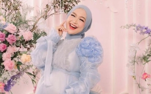 Jelang Lahiran, Ria Ricis Asyik Joget dengan Tangan Diinfus Auto Dikritik?