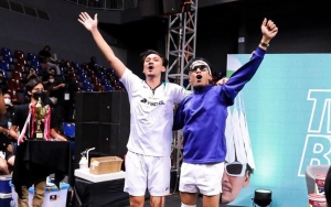 Bagikan Pose Kece Bareng Vincent, Lapak Desta Dipenuhi 'Teriakan' Histeris Fans Fanatik