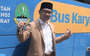 Diduga Muncul Braga Fashion Week, Aksi Catwalk Ridwan Kamil Justru Tuai Kritik Pedas!