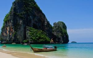Angkatan Laut Thailand Minta Wanita Tak Pakai Bikini di Pantainya