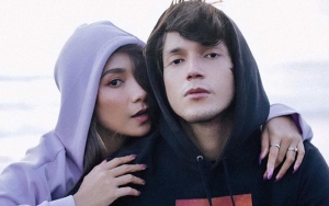 Dinda Kirana Pamer Foto Dipeluk Pacar Saat Tampil Seksi Kenakan Swimsuit, Malah Banjir Pujian? 