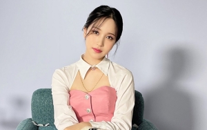 Mina TWICE Awalnya Takut Umbar Wajah Tanpa Riasan, Kenapa?
