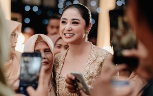 Dewi Persik Pamer Bukti Transfer Kembalikan Uang Muka Rp50 Juta: Budianto Aku Padamu Slebew