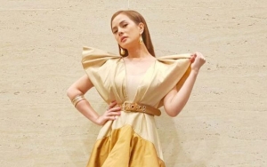Astrid Tiar Pamerkan Gaun Cantik Buatan Ivan Gunawan, Desain Mewah dan Unik Bikin Kesengsem