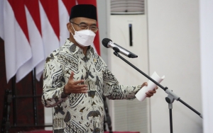 Menko PMK Pastikan Bansos yang Dikubur di Depok Tak Rugikan Pemerintah