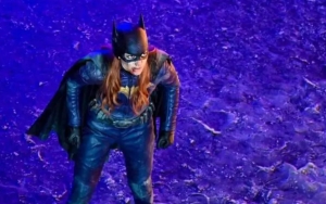 Sutradara dan Leslie Grace Ikut Bereaksi Tanggapi 'Batgirl' yang Dibatalkan Warner Bros.