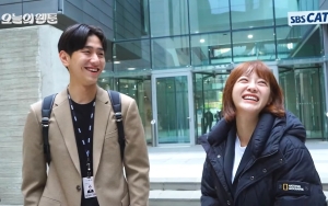 Kim Sejeong Santuy Gendong Nam Yoon Su Buat Sutradara 'Today's Webtoon' Panik