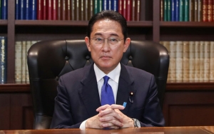 Rudal Balistik yang Diluncurkan Tiongkok Jatuh di ZEE Jepang, PM Fumio Kishida Beri Reaksi Keras