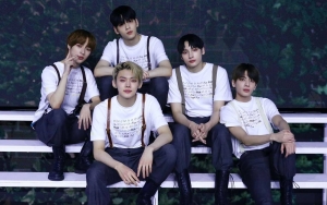 Soobin TXT Klarifikasi Sederhana Perkara Mandi Bareng Para Member
