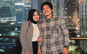 Atta Halilintar Pamer Main Golf Ditemani Sosok 'Raksasa', Aurel Hermansyah Ngakak