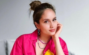 Cinta Laura Tampil Seksi Sambil Joget Heboh di Pantai Demi Buang Stres, Tuai Respons Tak Terduga 