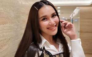 Ayu Ting Ting Ngakak Ayah Ojak Punya Banyak Penggemar, Nama Fans Klubnya Curi Perhatian