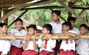 Anak SD Tewas Ditusuk Paman Sendiri Saat KBM di Kelas, Sempat Minta Diselamatkan