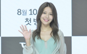 Terlihat Simpel, Harga Gila Gaun Sooyoung SNSD di Konferensi Pers 'If You Wish Upon Me' Terungkap