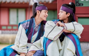 V BTS Ungkap Kesulitan Syuting 'Hwarang', Puji Kebaikan Park Seo Joon