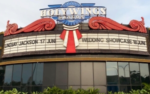 Holywings Makassar-Palembang Ganti Nama, Imbas Promosi Miras Kontroversional?