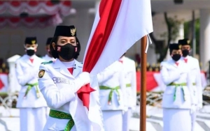 Jokowi Resmi Kukuhkan Capaska Jadi Paskibraka untuk Upacara Kemerdekaan RI ke-77 di Istana