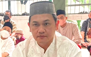Beda Sendiri, Farhat Abbas Bela Wanita yang Ancam Pegawai Alfamart: Gak Usah Heboh