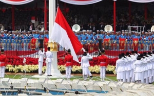 Masyarakat Diminta Berdiri Tegak-Sikap Hormat Pada 17 Agustus Pukul 10.17 WIB