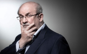 Tersangka Percobaan Pembunuhan Salman Rushdie Ngaku Tak Bersalah
