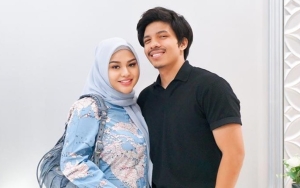 Jaga Suami di RS, Aurel Hermansyah Tidur di Ranjang Sempit Bareng Atta Seraya Tulis Ungkapan Mellow