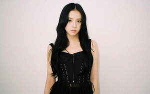 Jisoo BLACKPINK Bikin Fans Heboh dengan Pamer Abs Saat Latihan Pilates