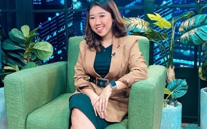 Kiky Saputri Kenakan Kebaya yang Gagal Dipakai Lamaran: Tuhan Merancangnya Untuk Acara Lain