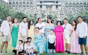 Sudah Dilamar dan Kantongi Restu, 7 Potret Kedekatan Jessica Mila dengan Keluarga Yakup Hasibuan