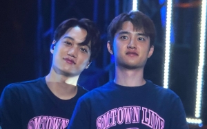 Manisnya Kai dan D.O. EXO Masak Bareng, Sisi Imut Sang Vokalis Kelihatan Saat Pamer Hadiah