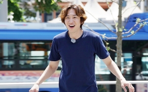 Lee Kwang Soo Bikin Geger Fans Diduga Jadi Bintang Tamu 'Running Man'