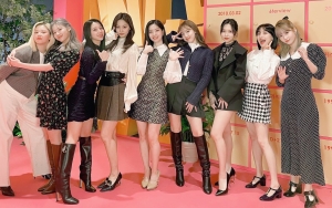 TWICE Diam-Diam Punya Grup Chat Tanpa Jihyo?